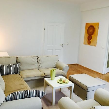 Schoenbrunn Park Apartement Wina Bagian luar foto