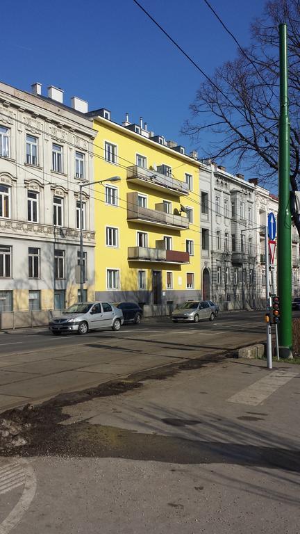 Schoenbrunn Park Apartement Wina Bagian luar foto