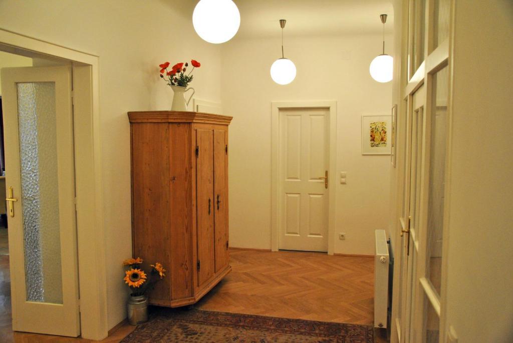 Schoenbrunn Park Apartement Wina Bagian luar foto